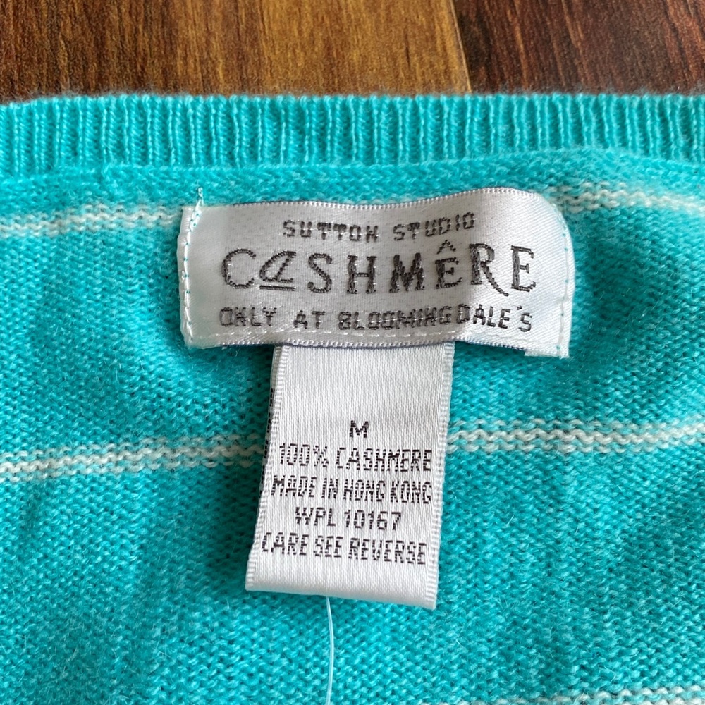 VTG Deadstock 100% Cashmere V-Neck Sweater Sutton Studio Bloomingdale’s - Picture 8 of 11